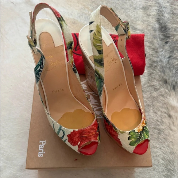 🔥 Christian Louboutin UNE PLUME SLING 140 CALF HAWAII/PATENT - Picture 3 of 8